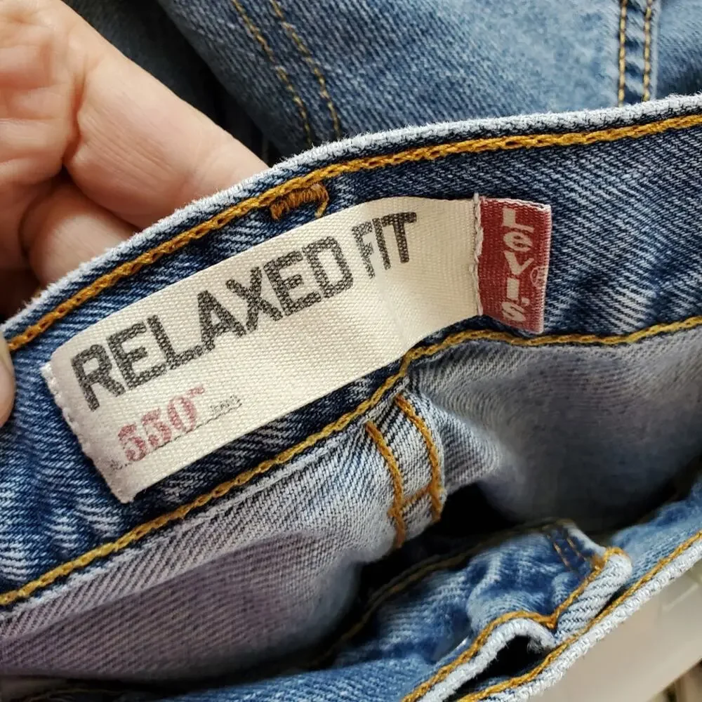 VINTAGE Levi's 550 Relaxed Fit Jeans 36x30 Denim Med Wash Straight Leg